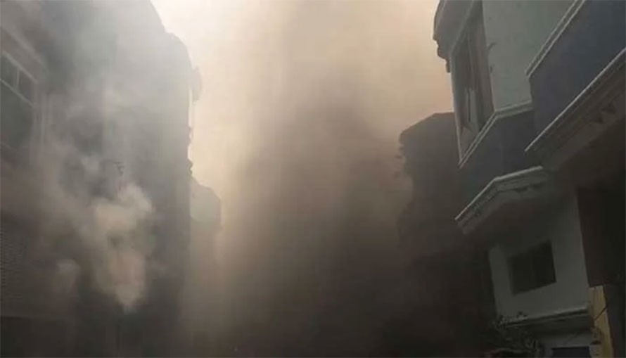पाकिस्तानको कराँचीमा विमान दुर्घटना