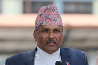 संकटमा रहेको अर्थतन्त्रलाई मौद्रिक उपकरणबाट सहजिकरण गर्छौं : गभर्नर