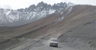 डोल्पा जोड्ने सडक