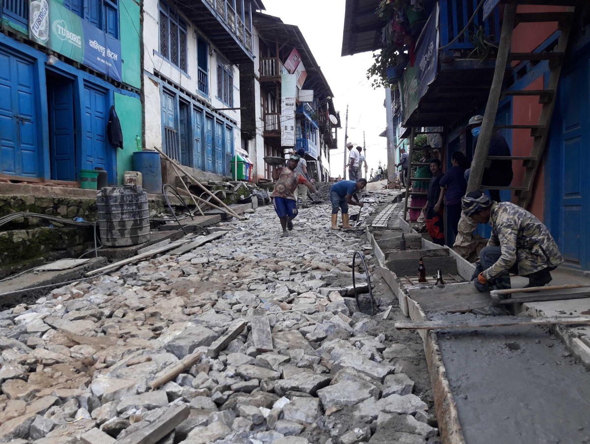 dhalan_slop_diktel bazar (starts) photo_daman1.jpg