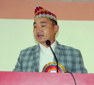 खोटाङको हलेसी तुवाचुङ नगरपालिका बजेट तयार गर्न वडा–वडाबाट सुझाव संकलन गर्दै
