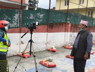लकडाउन पिडितलाई कांग्रेस खोटाङको राहत
