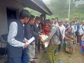 खोटाङको जन्तेढुंगा–६ दिप्लुङका ८५ घर परिवारलाई राहत