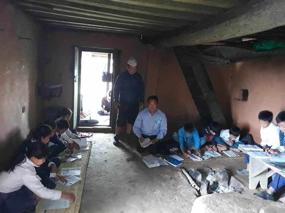 teaching in luck down at diprung (started) photo_khotang.jpg