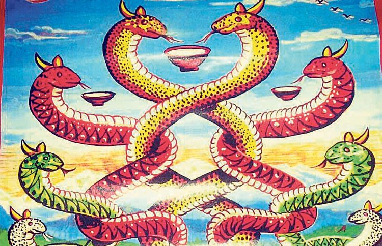 आज नागपञ्चमी,  नागको पूजा गरिदै