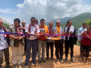 हलेसी तुवाचुङ : नगरपालिका स्तरिय सडक उद्घाटन