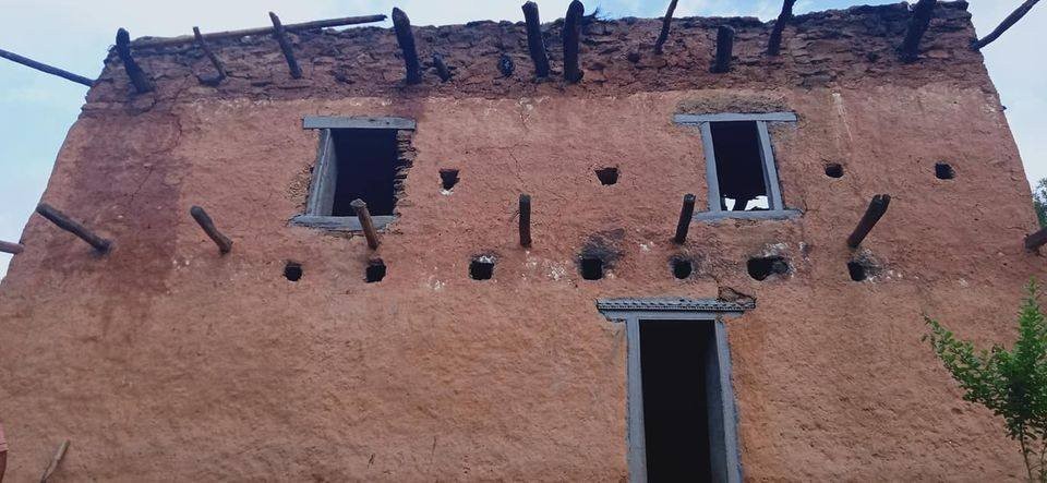 खोटाङको सल्लेमा आगलागी हुदा तीन लाख बराबरको धनमाल नष्ट 
