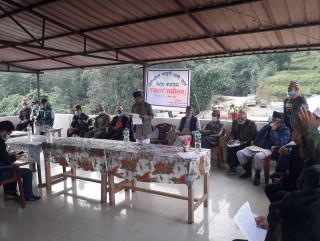 दिक्तेल शहरी खानेपानी योजनमा काहुले मुहान समाबेश गरिएको भन्दै स्थानीबासीद्धारा विरोध