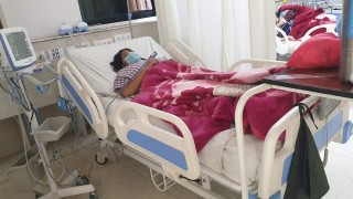 कोरोना संक्रमित नेकपा सचेतक शान्ता चौधरीलाई आईसीयूमा राखेर उपचार गरिदै