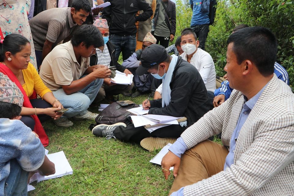 रकम निकासा भएको अढाई महिनापछि किसानको हातमा 