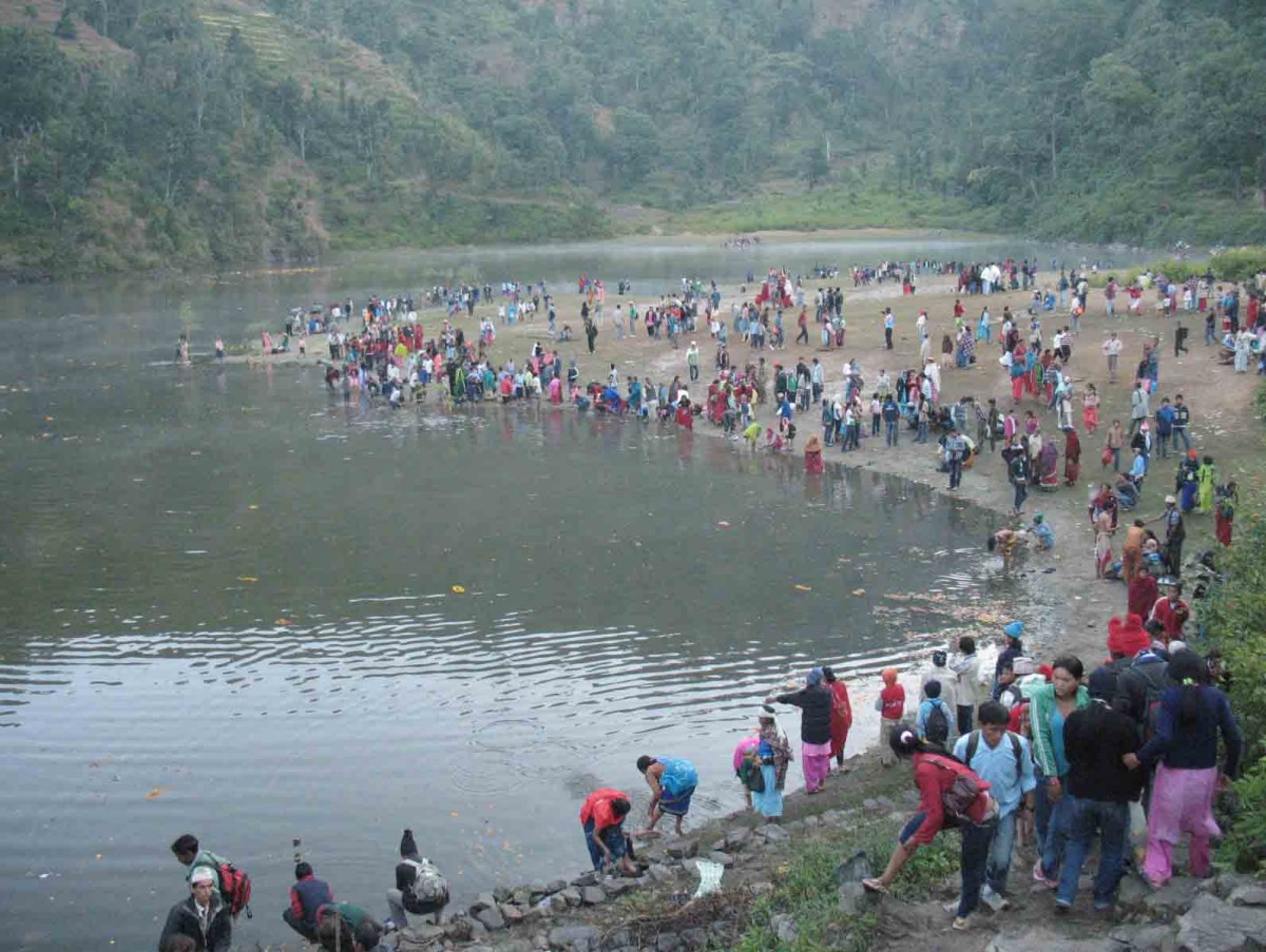 बराहपोखरीमा लाग्ने  एकादशी मेला रोकियो