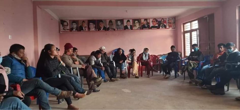 संसद विघटन विरुद्धको बिरोध प्रदर्शनमा कार्यकर्ता परिचालन गर्दै नेविसंघ