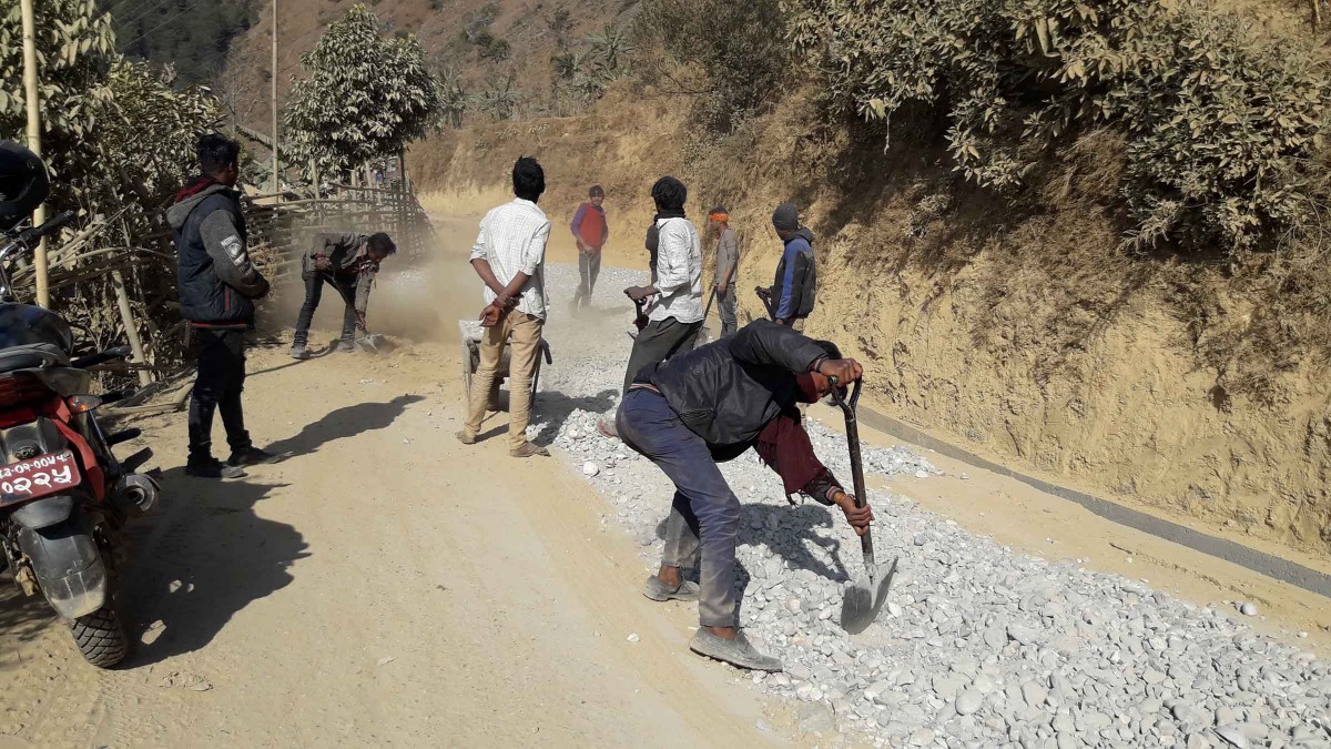 सडक तथा सडकको सिमा संरक्षणका लागि स्थानीय तह समक्ष हारगुहार