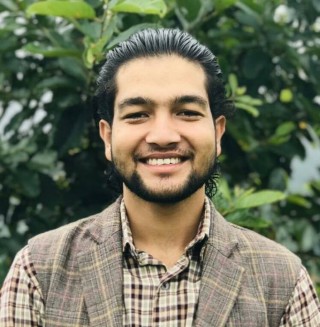 यो देश किन गरिब भएको हो ?