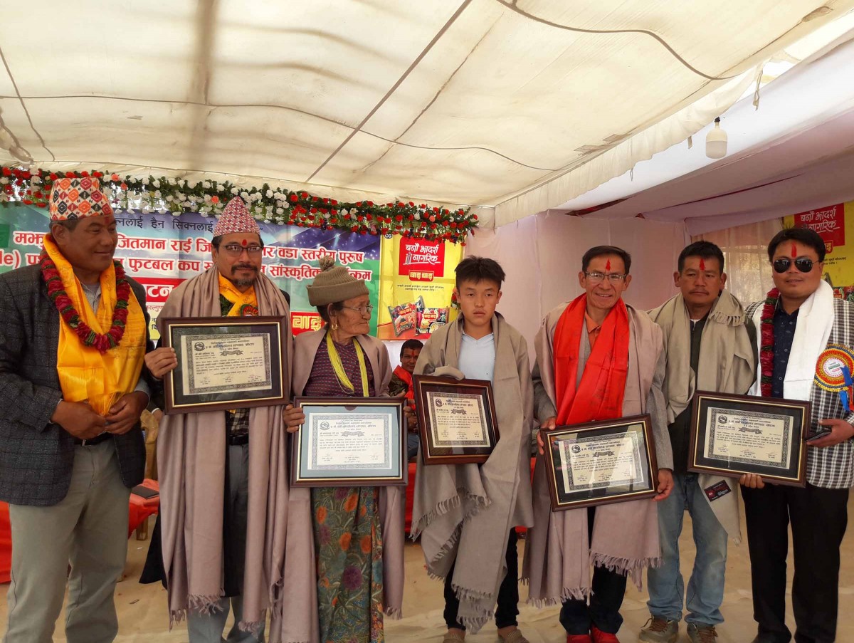 honour for babi chamling & land donor photo_daman1.jpg