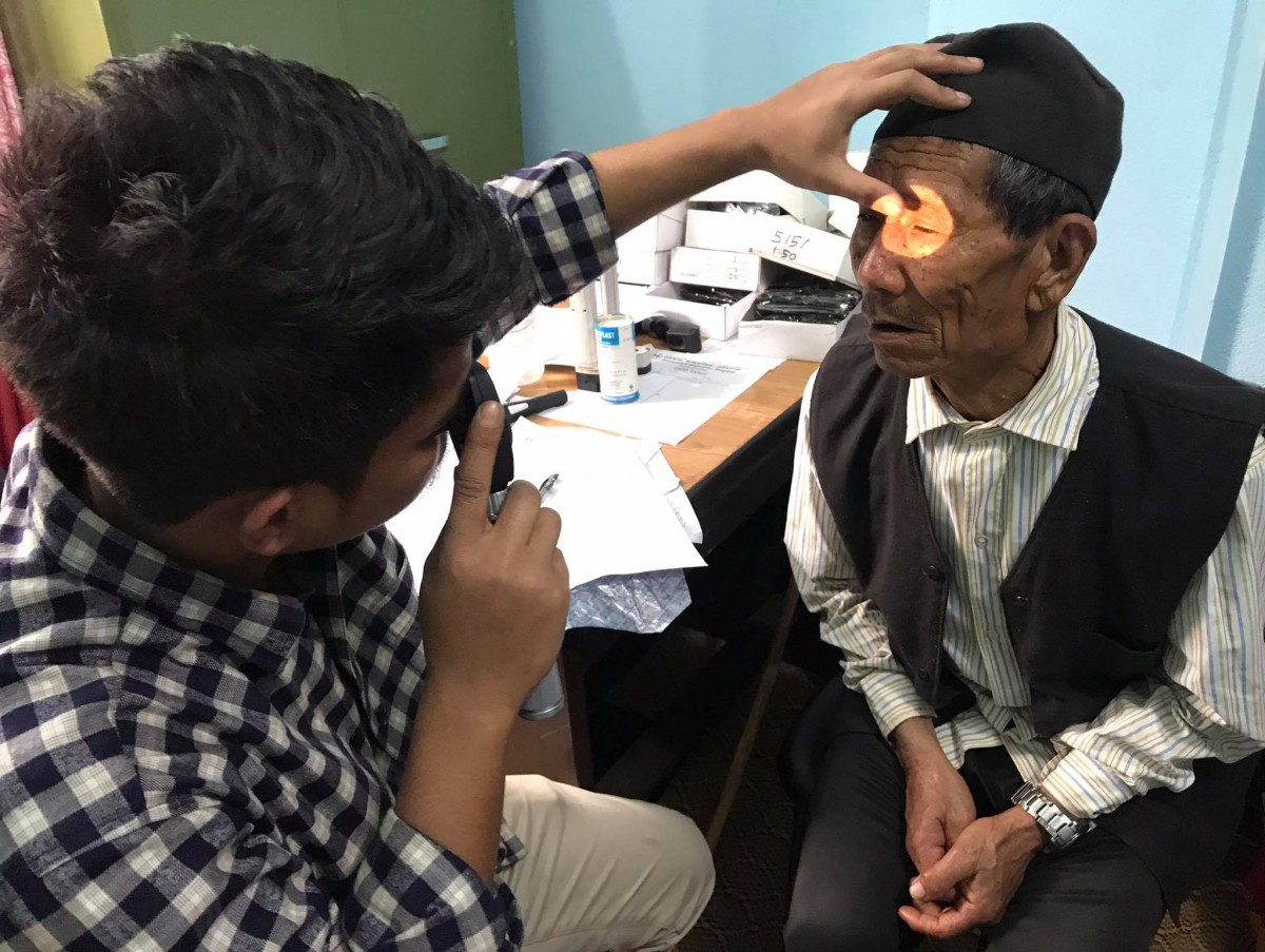 रावाबेँसीमा संञ्चालित निःशुल्क स्वास्थ्य शिबिरबाट ३८१  सर्वसाधारण लाभान्वित