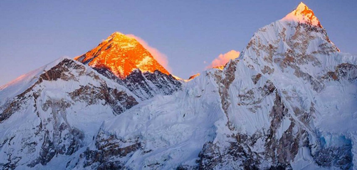 बहराइन राजपरिवार सदस्यको टोलीले सगरमाथा आरोहण गर्ने