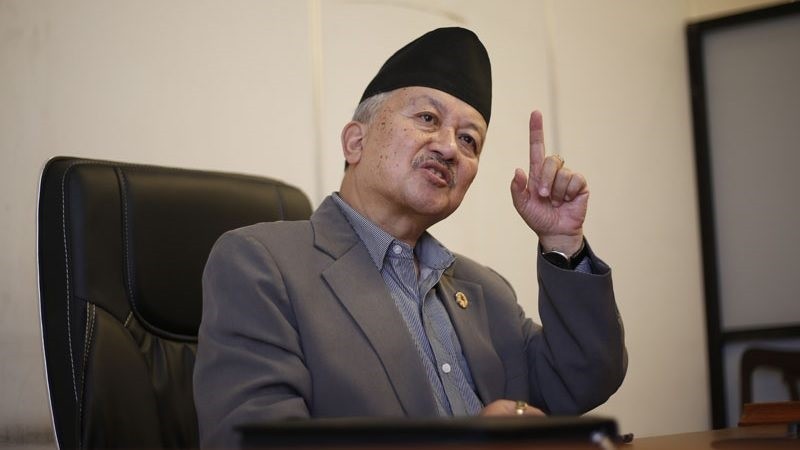 सरकारविरुद्ध गतिविधि गरे एमालेको विधान बमोजिम कारबाही गर्ने नेता नेम्वाङको चेतावनी
