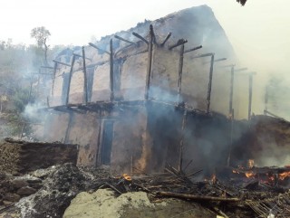 खोक्मामा आगलागी : साँढे सात लाखको धनमाल क्षती