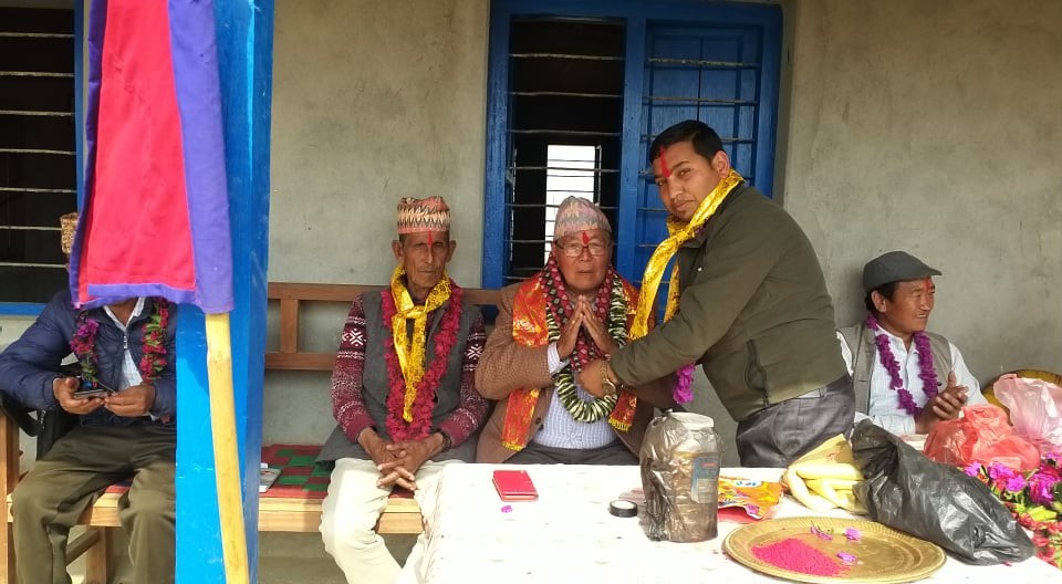 पुर्वलाहुरेलाई गाउँमा अभिनन्दन
