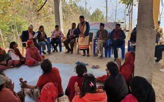 धितुङमा मकैको खोसेलाबाट उपयोगी सामग्री बनाउन तालिम