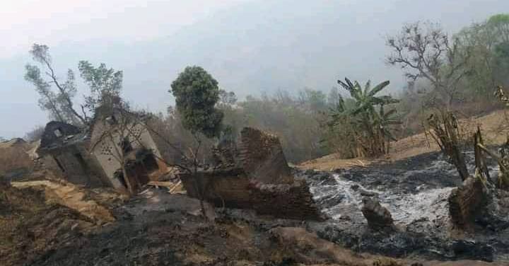 खोटाङको दिप्रुङ डाँडागाउँमा डढेलोले घर जले
