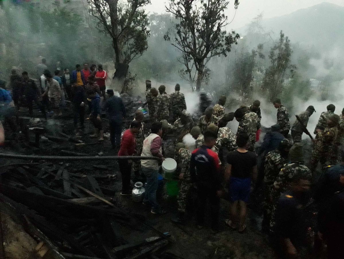 fire got ganesh furniture (chaita-31-2077) photo_daman1.jpg