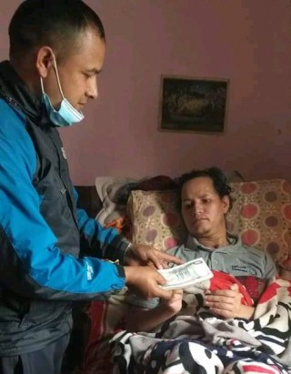 ब्रेन ह्यामरेज भएका बिरामीलाई उपचार खर्च प्रदान