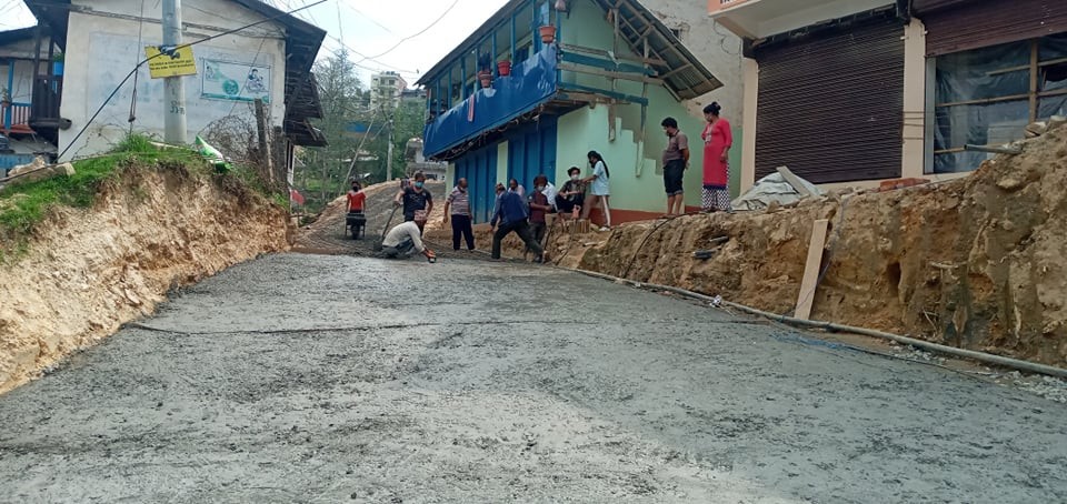 म्याद सकिएपछि दिक्तेल–खानीडाँडा–आहाले सडक ढलान सुरु