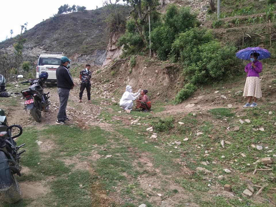 health worker in covid photo_khotang1.jpg