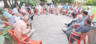 संस्थापनइतर समूहका कांग्रेस नेताहरु छुट्टै छलफलमा जुट्दै