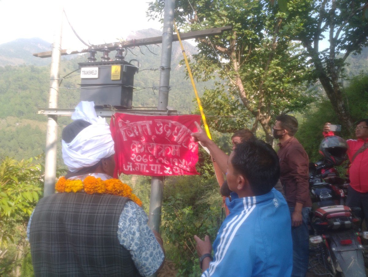 जन्तेढुंगा : सुन्तलाले चर्चित घोर्ले गाउँमा विद्युत विस्तार