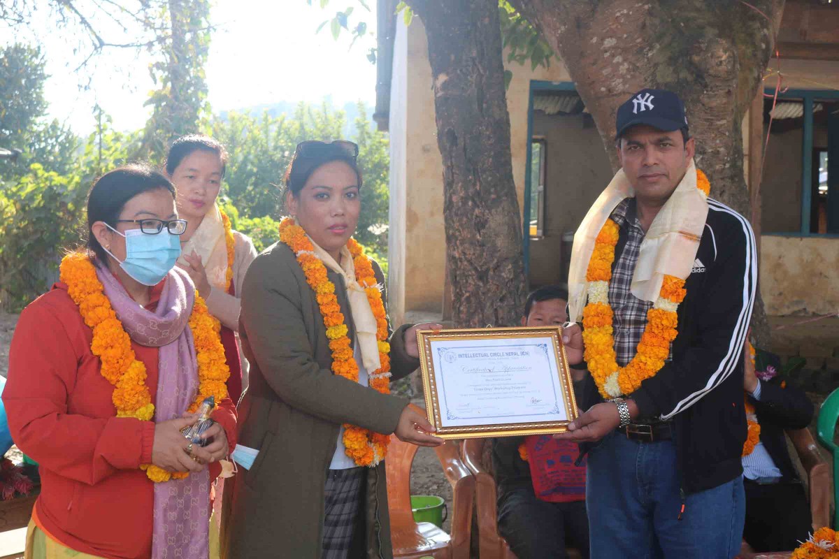 workshop for teacher by icn at chyasmitar photo_khotang3.JPG
