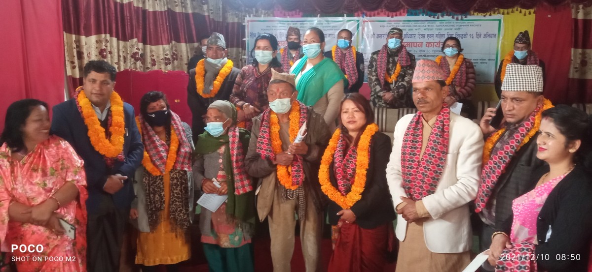 हिंसा पिडित महिला र एकल पुरुषलाई आर्थिक सहयोग