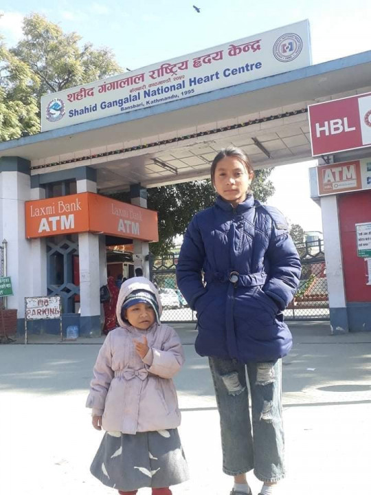 ६ वर्षीय मुटु रोगी सिर्जनालाई चन्दा उठाएर अस्पताल पुर्‍याइए