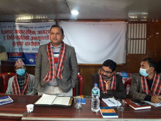पत्रकारले गल्ती गर्दैन भन्ने मान्यतामा विचलन आउन नदिऔं : अध्यक्ष बस्नेत