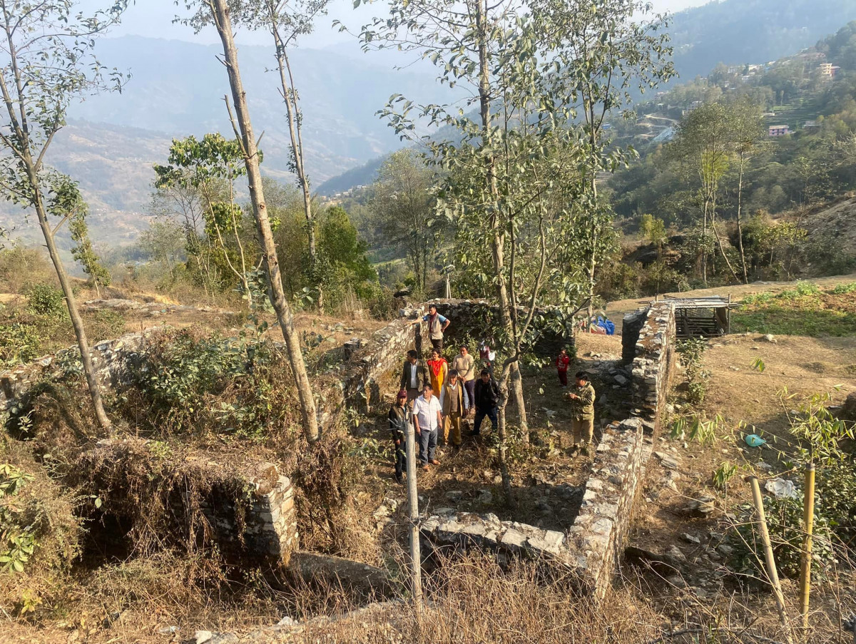 जनजाती संग्रहालयको अलपत्र भवनमा हुर्कियो उत्तिस, आङकाजीले गरे अवलोकन