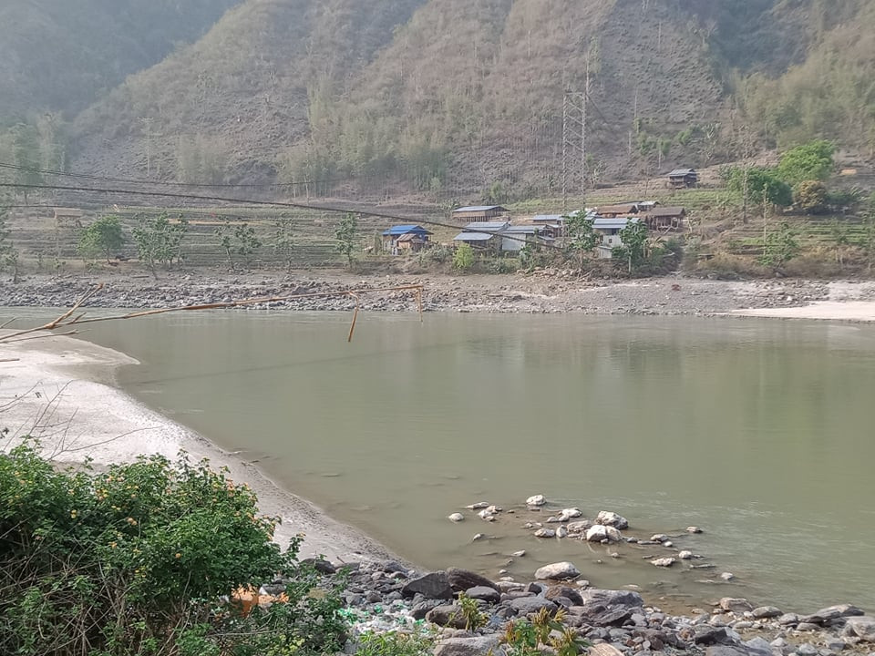 चुनावी एजेण्डा बन्छ, पुल बन्दैन