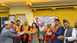 एमाले अध्यक्ष ओलीले पठाए हलेसीमा चार लाख भेटी