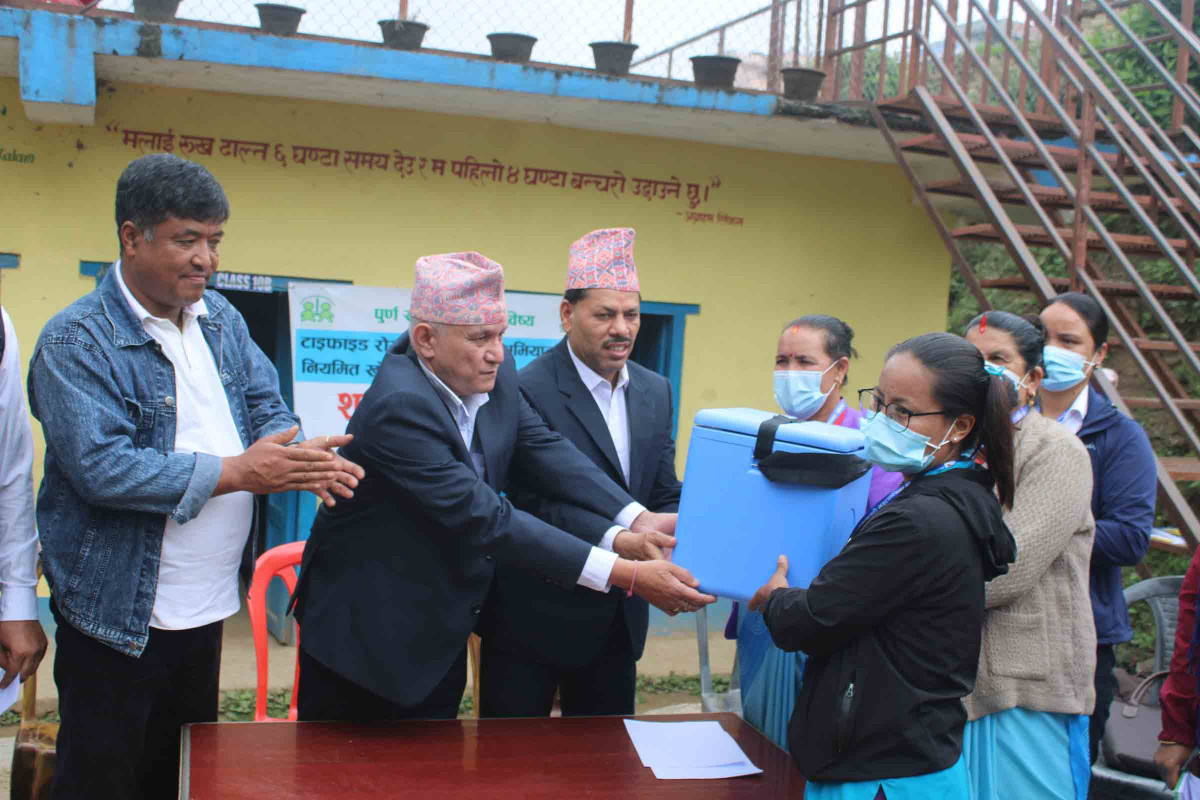 typhoid vaccine campaign (starts) photo_daman.JPG