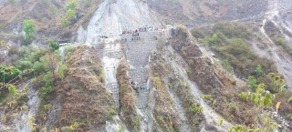 ओखलढुंगामा जीप दुर्घटना हुँदा तीन प्रहरीको मृत्यु