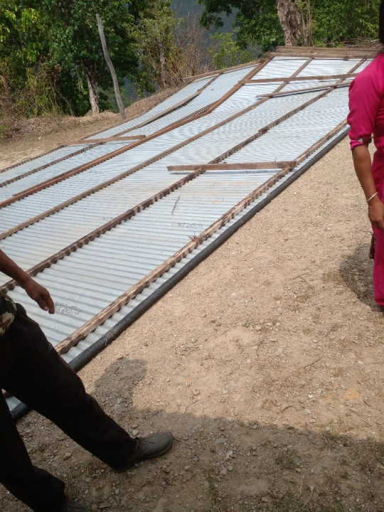 wind blows roof of school (bopung) photo_khotang1.jpg
