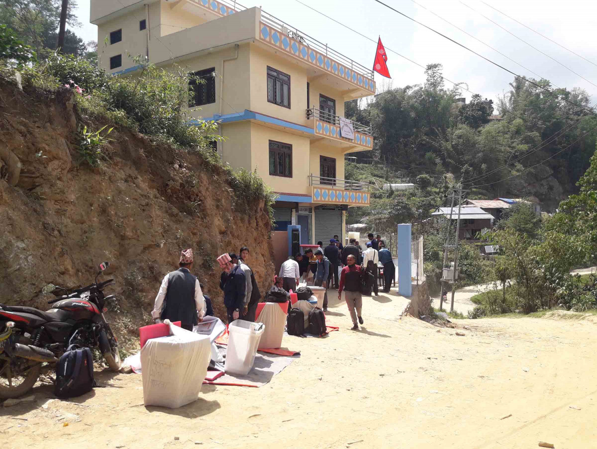 खोटाङ : मतदान केन्द्रमा पठाइए निर्वाचन सामग्री
