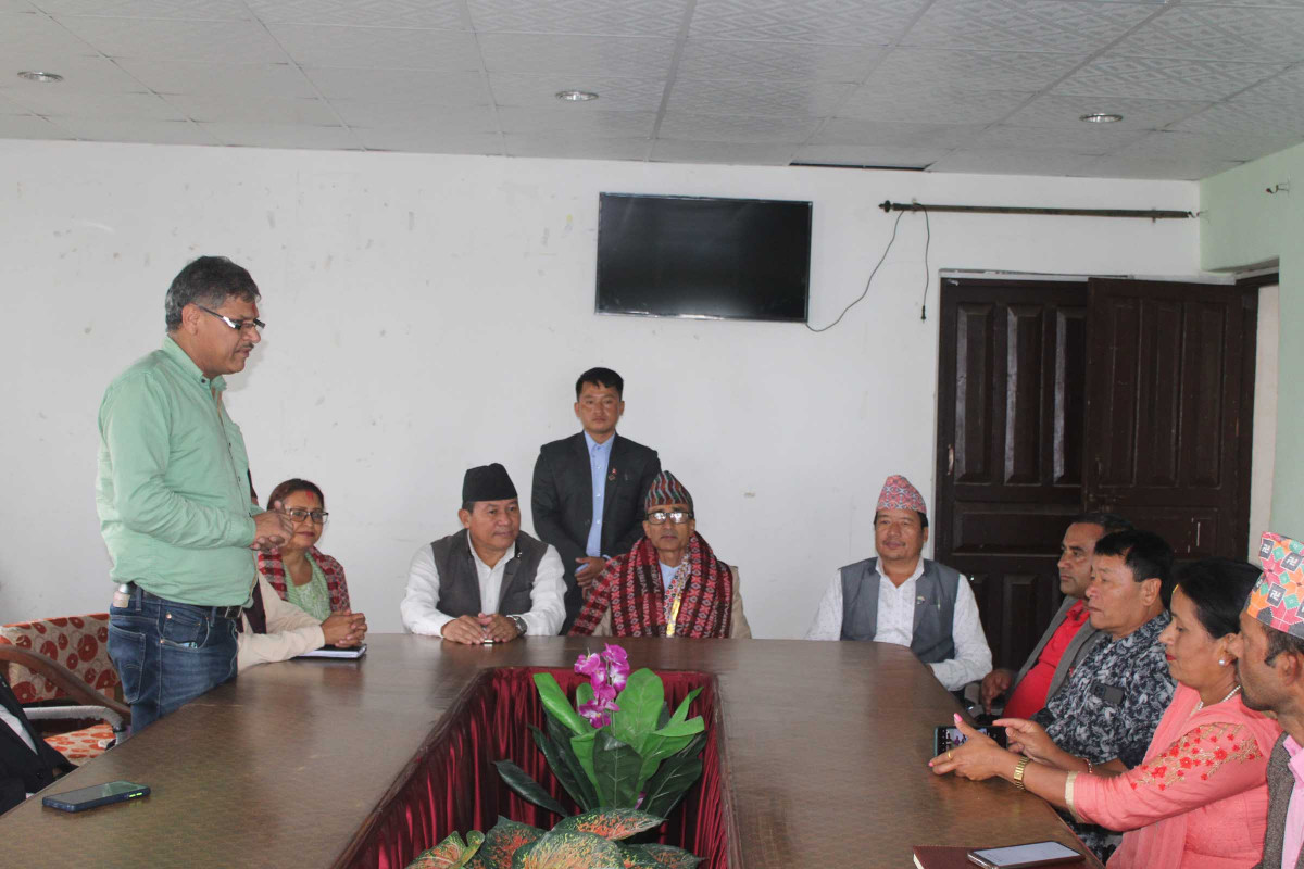 घर घरमा सिंहदरबार पुग्नेगरी काम नहुँदा संघीयतामाथि प्रश्न उठ्योः मन्त्री थापा