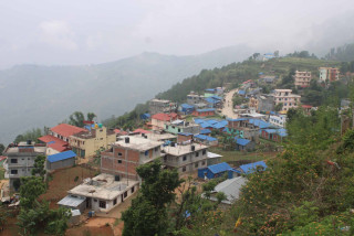 लयमा फर्किदै हलेसीका होटल