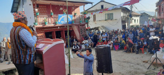 खोटाङमा गठबन्धनको चुनावीसभा सुरु, एमालेको चुनावीसभा शनिबारदेखि