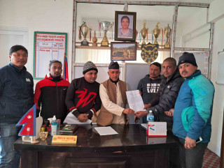 जव मेयरलाई थुन्ने ज्ञापन–पत्र मेयरकै हातमा पुग्यो...