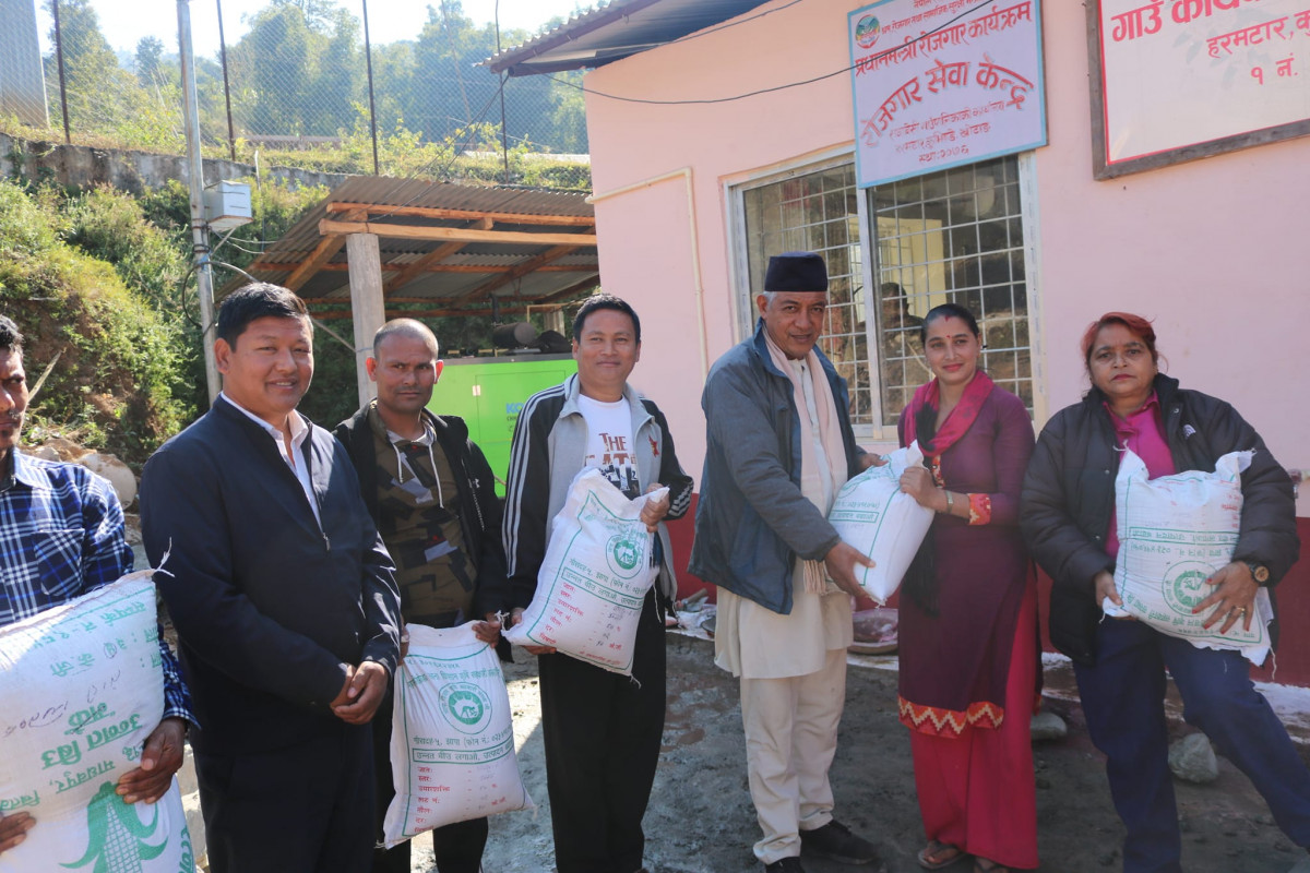 खाने तेलमा आत्मनिर्भर बन्न रावाबेँसीमा चक्लाबन्दी तोरी खेती प्रवर्द्धन कार्यक्रम