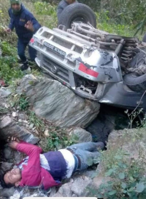 खोटाङमा टाटा सुमो दुर्घट्ना हुँदा चालक गम्भीर घाईते