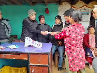यूकेमा रहेका इन्जिनियरले पठाए अग्नी पिडितलाई राहत